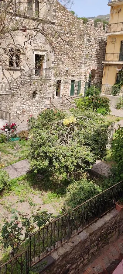 B&B Akropolis Taormine Couette-café