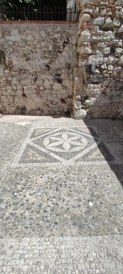 טאורמינה B&B Akropolis